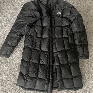North Face women’s XL black puffer coat